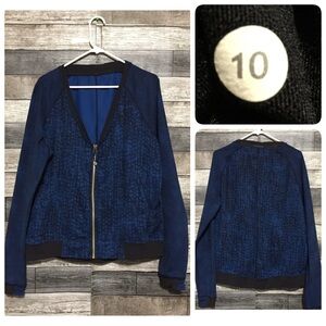 Lululemon Floral Jacket Women’s 10 Blue Zip Pockets (Older Model)